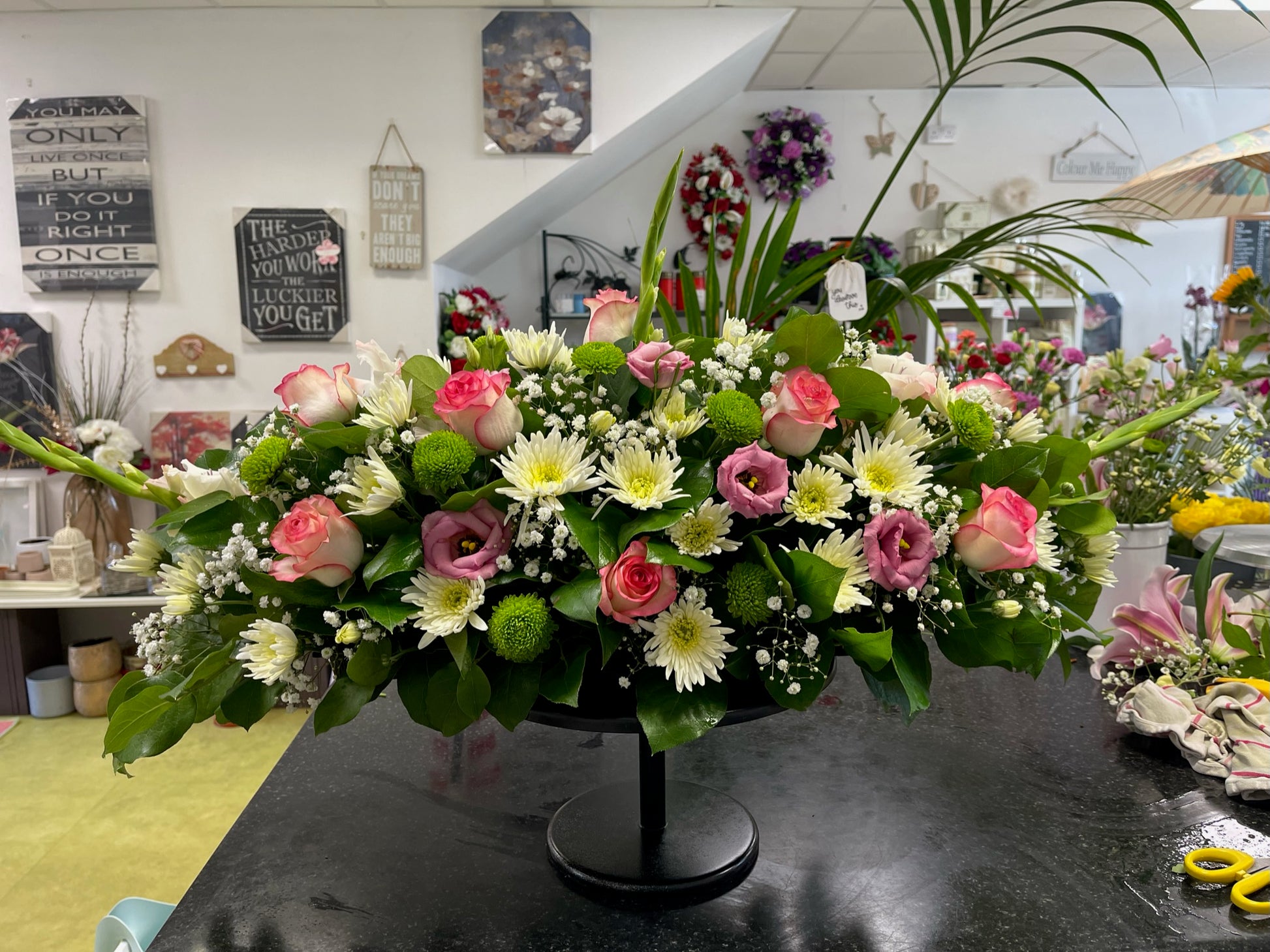 Double-ended spray of fresh flowers