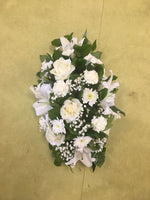Double-ended spray of fresh flowers