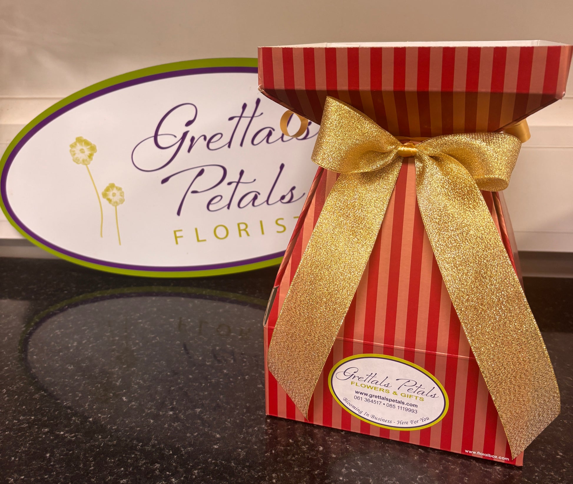 Christmas edition of Seasonal Hand Tied Bouquet of 🦌Fresh Flowers