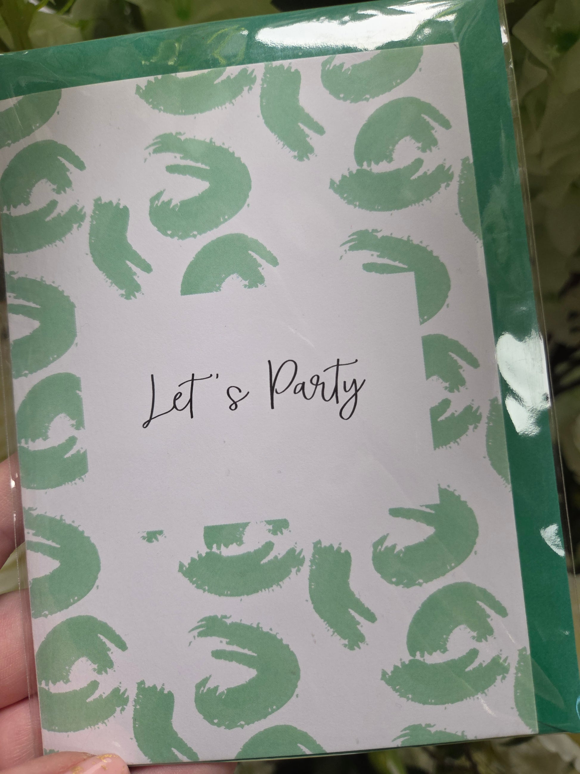 HueCompleteMe greeting cards